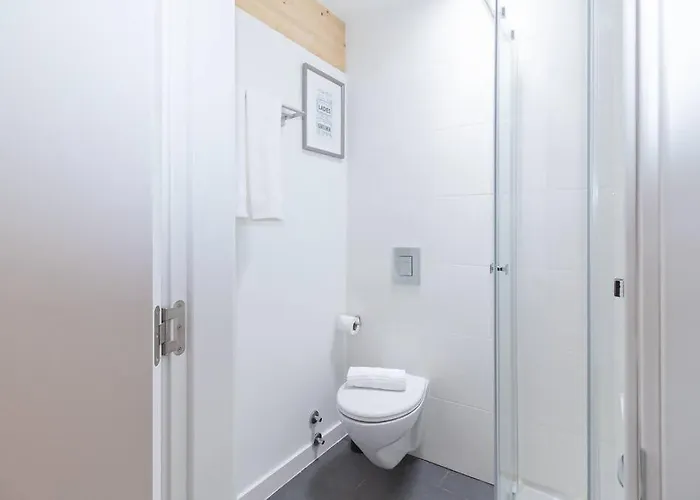 Espacoso Em - Ideal Grupos. * Lagos